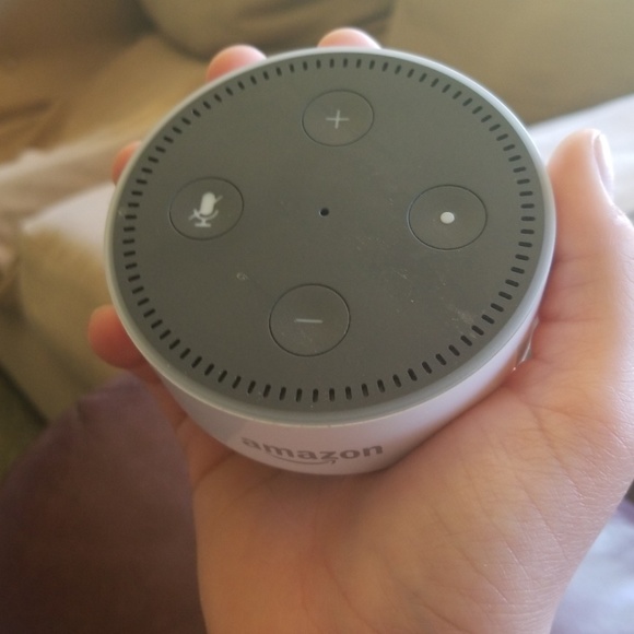Amazon Echo - Picture 2 of 3